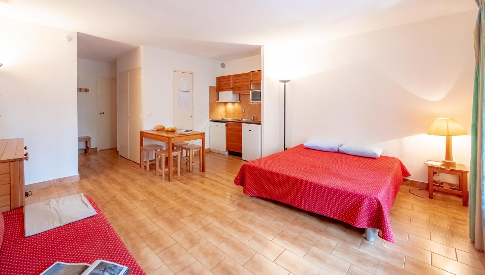 Residence Partenaire Le Domaine De Garlande 滨海卡瓦莱尔 外观 照片