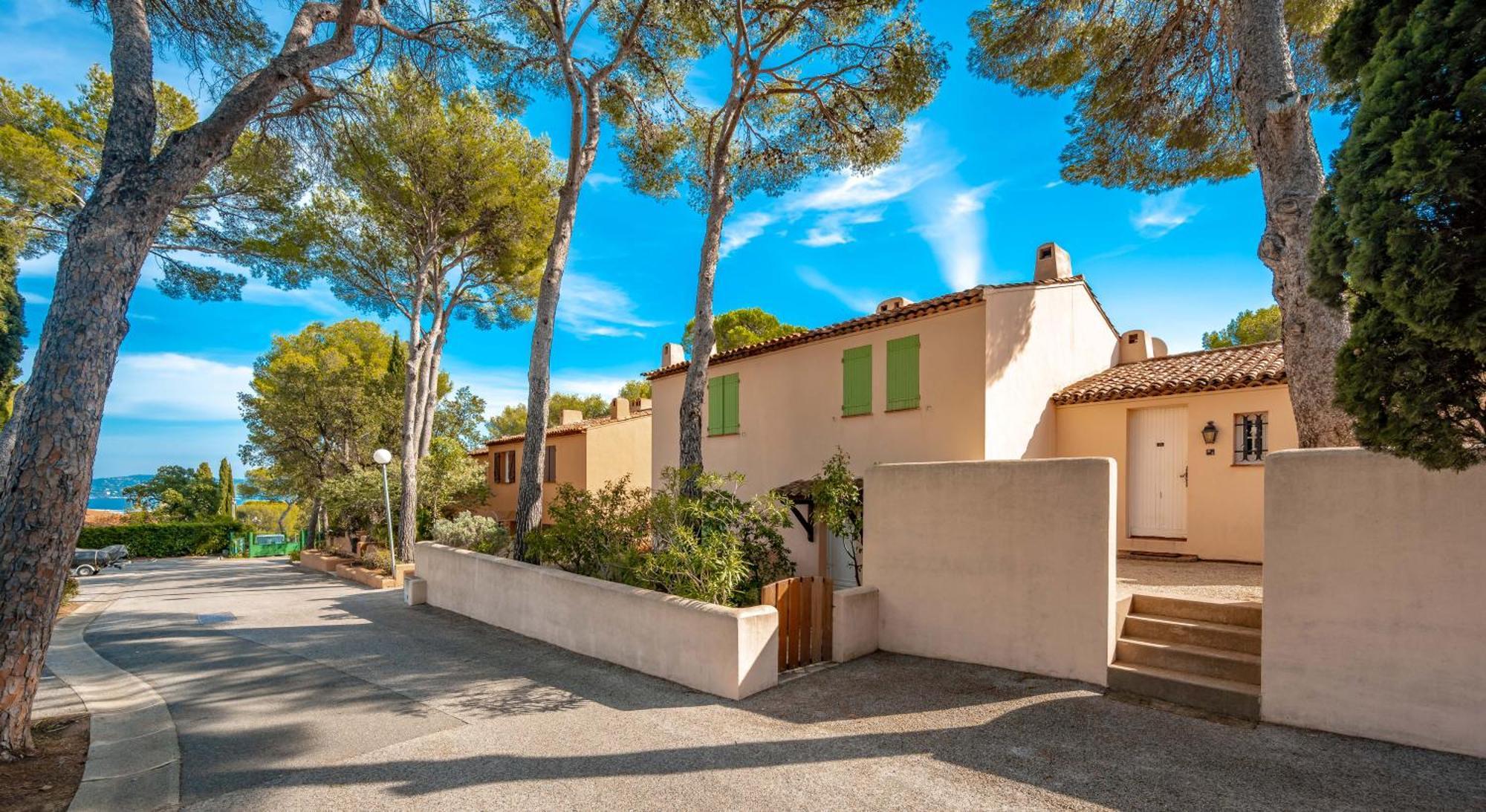 Residence Partenaire Le Domaine De Garlande 滨海卡瓦莱尔 外观 照片