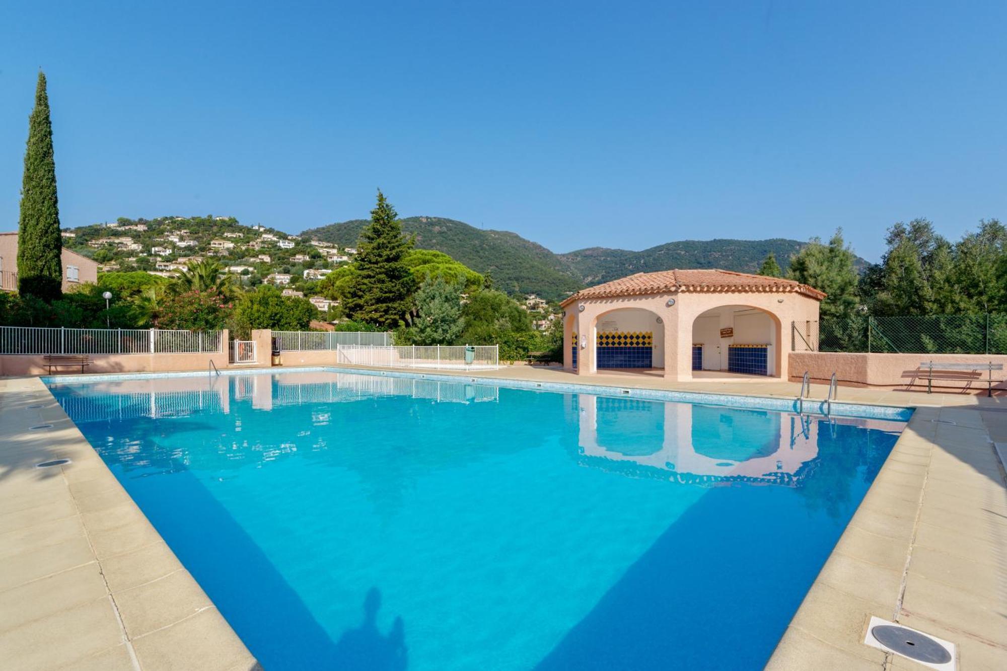 Residence Partenaire Le Domaine De Garlande 滨海卡瓦莱尔 外观 照片