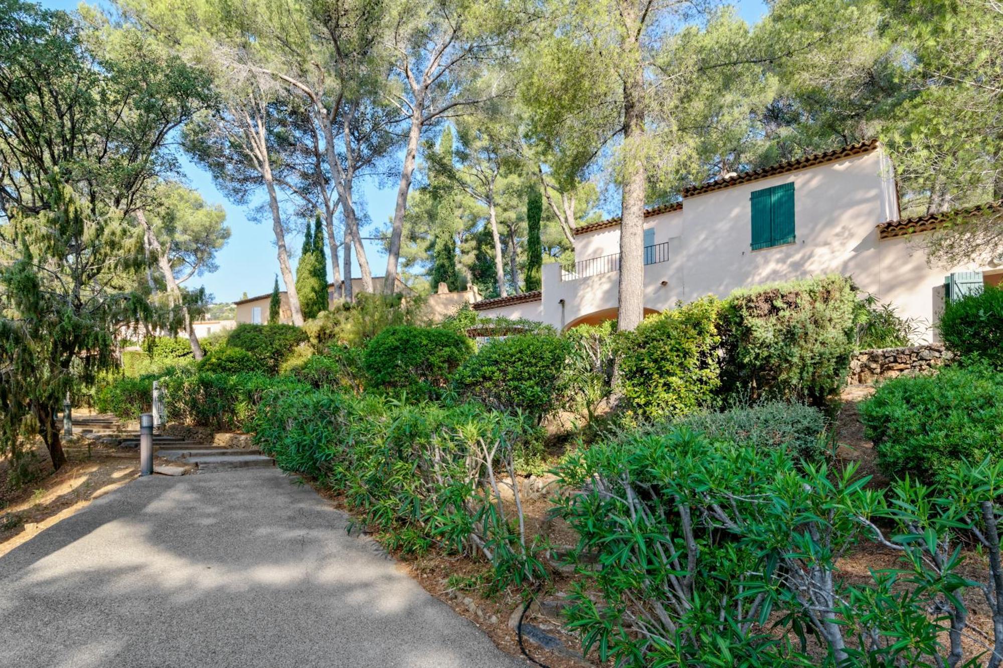 Residence Partenaire Le Domaine De Garlande 滨海卡瓦莱尔 外观 照片