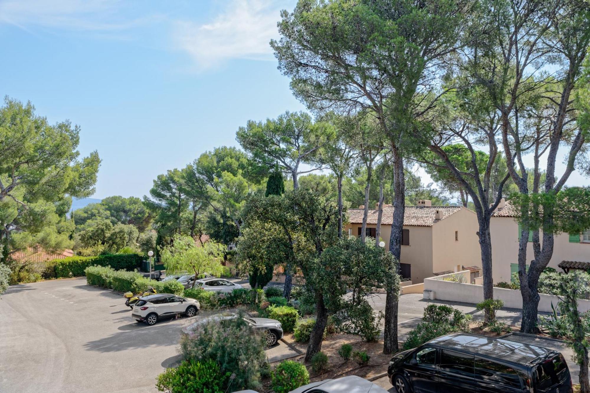 Residence Partenaire Le Domaine De Garlande 滨海卡瓦莱尔 外观 照片