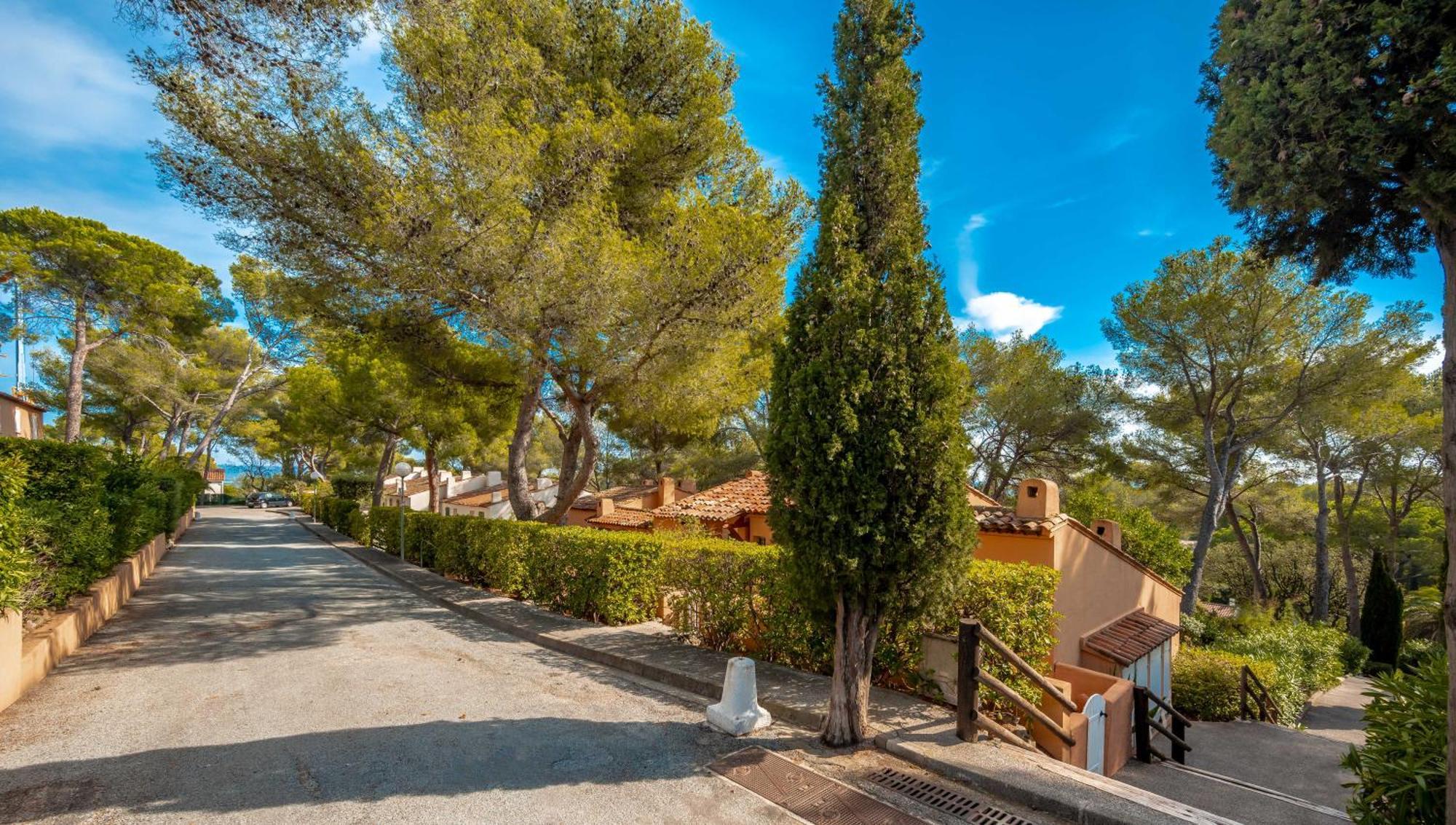 Residence Partenaire Le Domaine De Garlande 滨海卡瓦莱尔 外观 照片