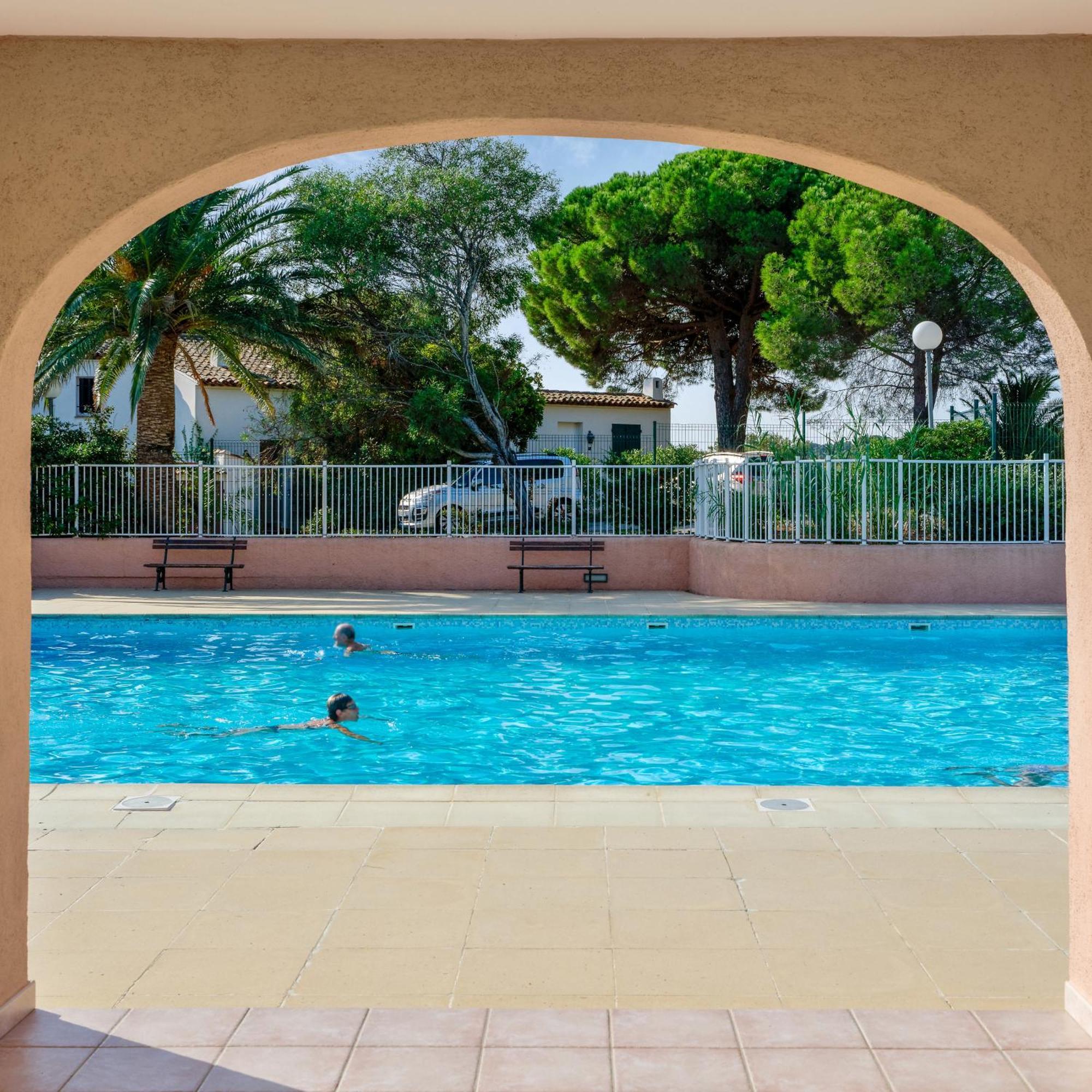 Residence Partenaire Le Domaine De Garlande 滨海卡瓦莱尔 外观 照片